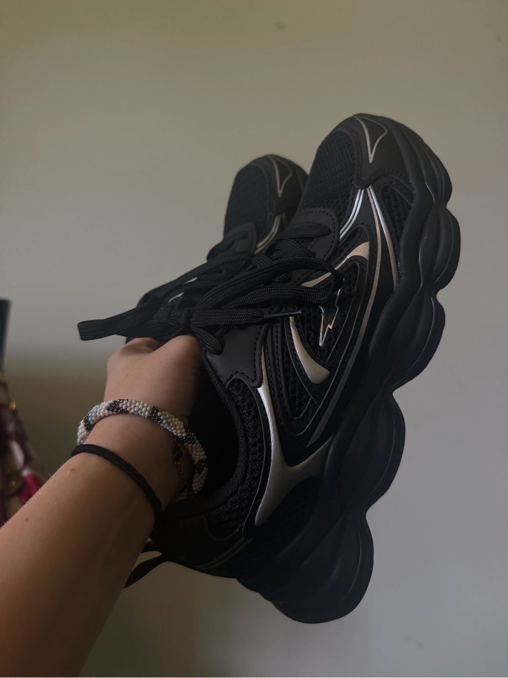 Men Black Avia Sneakers with Silver Accents